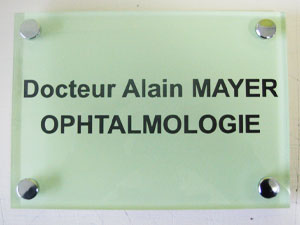 plaque cabinet medical